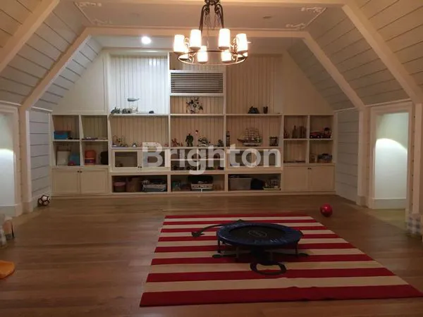 image RUMAH MEWAH PIK 1 (6)