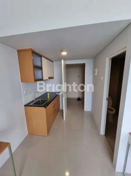 image BARU GRESS APARTEMEN DEKAT UC ADA BALKONNYA (2)