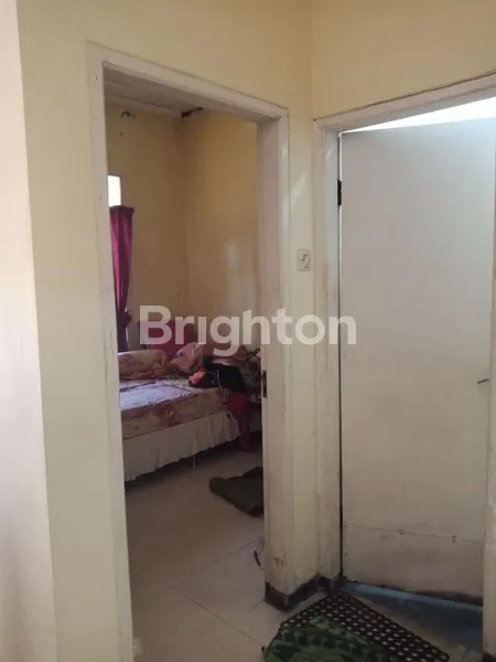 image RUMAH SIAP HUNI SEMI FURNISH GEDANGAN (2)