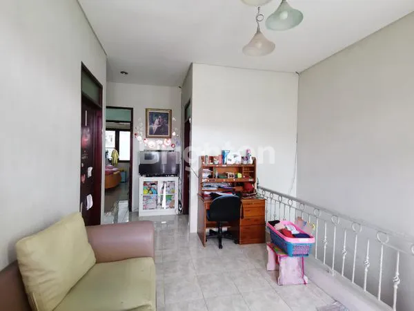image RUMAH TAMAN PONDOK INDAH WIYUNG (2)