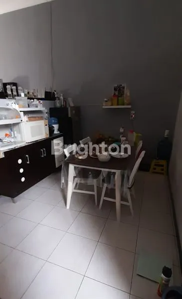 image RUMAH BERSIH TERAWAT TENGGILIS MEJOYO SELATAN TENGAH KOTA (9)