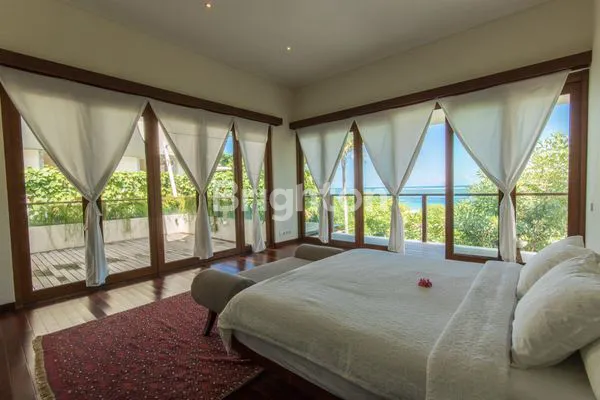 image LUXURY BEACH FRONT VILLA KUTA (5)
