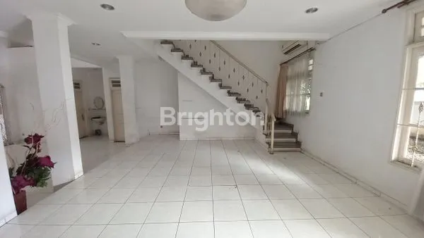 image RUMAH HOEK DI TOSIGA KEMANGGISAN JAKARTA BARAT (3)