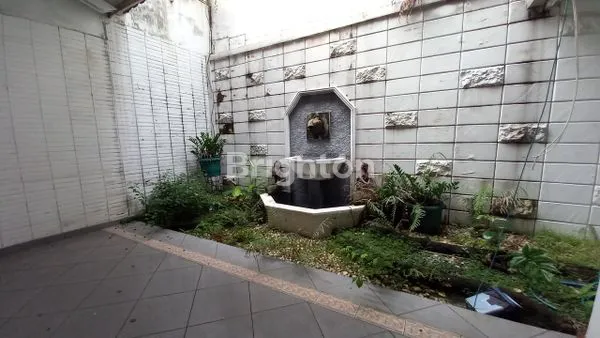 image RUMAH HOEK DI TOSIGA KEMANGGISAN JAKARTA BARAT (6)