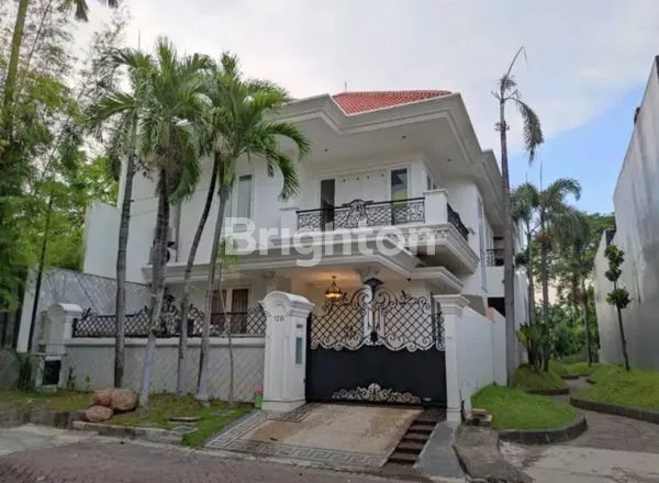 image RUMAH MEWAH GRAHA FAMILI DKT WIYUNG MAYJEND SUNGKONO LONTAR (1)