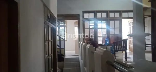 image RUMAH KOS 3 LT , 14 KT STRATEGIS DEKAT KAMPUS, KANTOR PEMERINTAHAN & KULINER DI SAWOJAJAR (2)