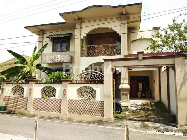 image RUMAH 2 LANTAI (STRUKTUR 3LANTAI) DI MANGKUBUMEN TENGAH KOTA SOLO (2)