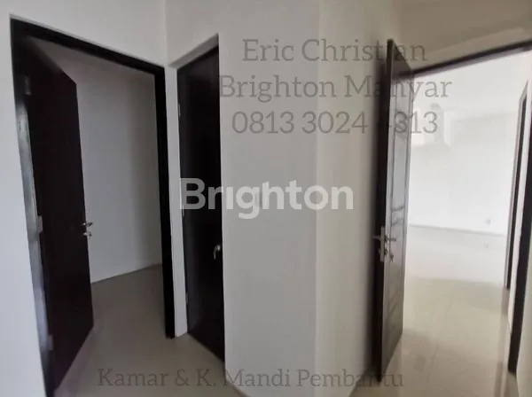 image RUMAH PONDOK CANDRA NEW GRESS MINIMALIS 2 LANTAI DEKAT CLUBHOUSE CARPORT 2 MOBIL PLAFON TINGGI, BANYAK JENDELA & SIRKULASI UDARA BAGUS (6)