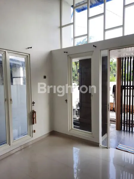 image RUMAH PURI SAFIRA DE NIZAR MANSION MENGANTI (POSISI DEPAN)  (4)