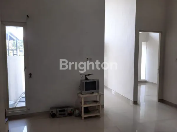 image RUMAH PURI SAFIRA DE NIZAR MANSION MENGANTI (POSISI DEPAN)  (5)