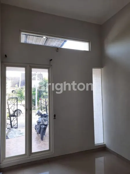 image RUMAH PURI SAFIRA DE NIZAR MANSION MENGANTI (POSISI DEPAN)  (8)