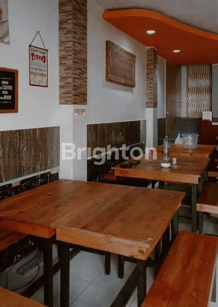 image HOMESTAY + CAFE DI PUSAT KOTA JL. BASUKI RAHMAT SURABAYA (7)
