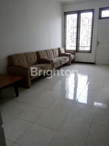image RUMAH SEMI FURNISHED SIAP HUNI DEKAT PAKUWON CITY MALL (3)