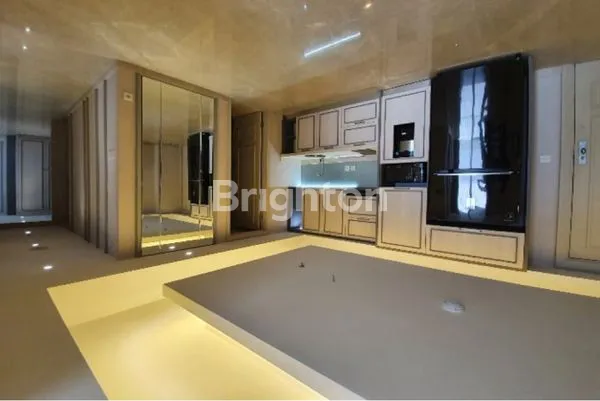 image APARTMENT ONE ICON, TUNJUNGAN PLAZA - HIGH FLOOR (1)