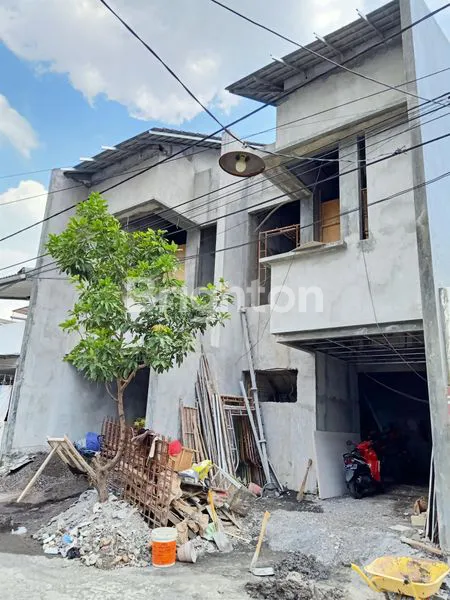 image BANGUNAN BARU ON PROGRESS 2 UNIT JEJER MINIMALIS DEKAT NOL JALAN MERR (3)