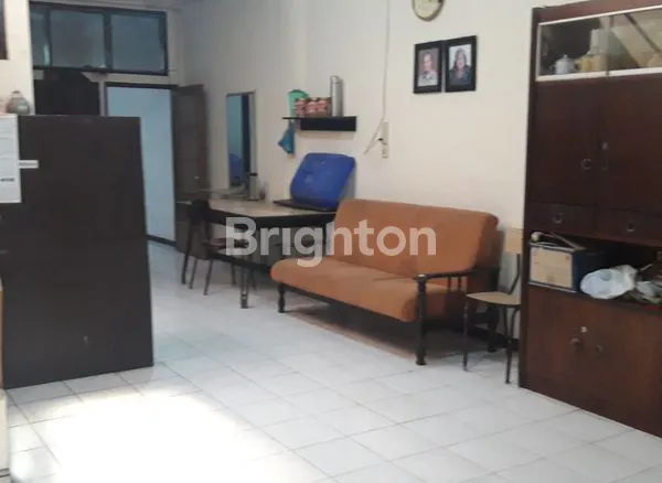 image BUTUH CEPAT LAKU NIH! HARGA TURUN...  TANAH BONUS RUMAH TUA TENGAH KOTA, HANYA SELANGKAH DARI JL MT  HARYONO (4)