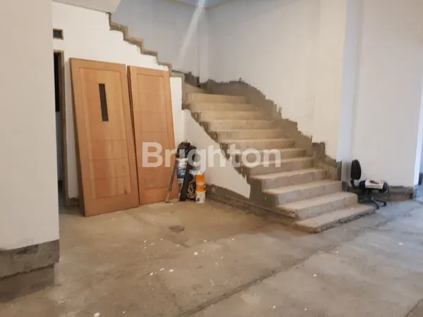 image RUKO BARU MEGAH 4 LANTAI WILAYAH JATIWARINGIN, PONDOK GEDE, KALIMALANG, BEKASI, JAKARTA TIMUR (2)