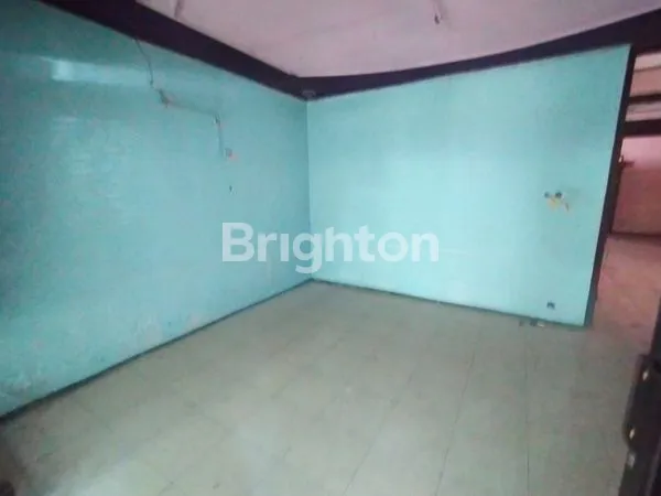image RUMAH BESAR DI KOTA SURABAYA (3)