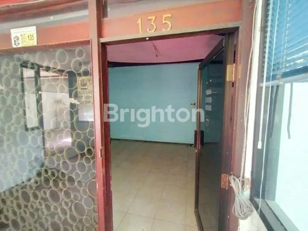 image RUMAH BESAR DI KOTA SURABAYA (5)