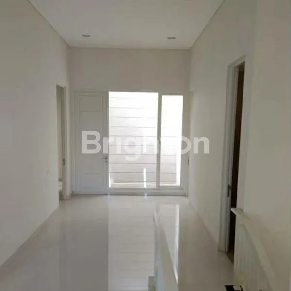 image RUMAH MODERN MINIMALIS 2 LT DI WISMA PERMAI BARAT SURABAYA BARU DAN GRESS (7)