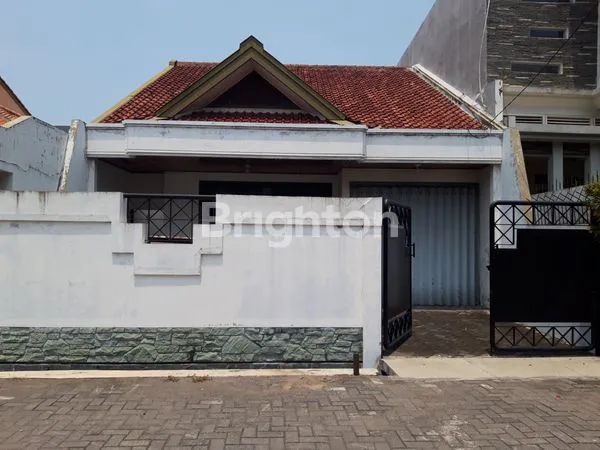image HARGA TURUN!RUMAH BAGUS SIAP HUNI, TENGAHKOTA, HANYA SELANGKAH DARI JL BARITO RAYA (1)
