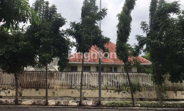 image RUMAH HITUNG TANAH JALAN SERAYU (1)