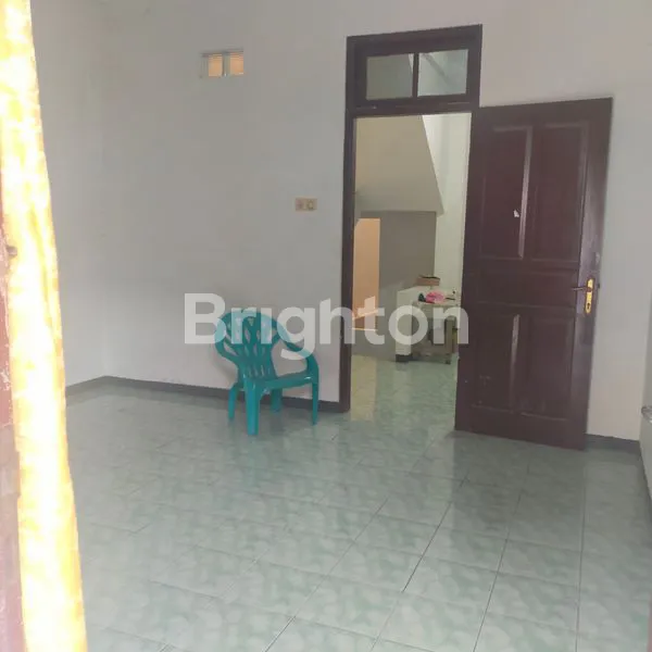 image RUMAH KOST DEPAN UNIVERSITAS COKROAMINOTO (3)