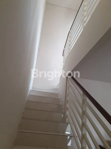 image ROYAL RESIDENCE GREENWICH BANGUNAN SENDIRI BUKAN PROYEK (8)