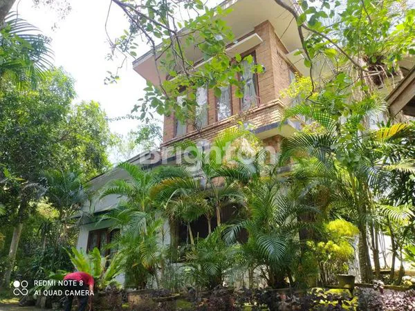 VILLA BESAR BABURA LAMA MEDAN BARU