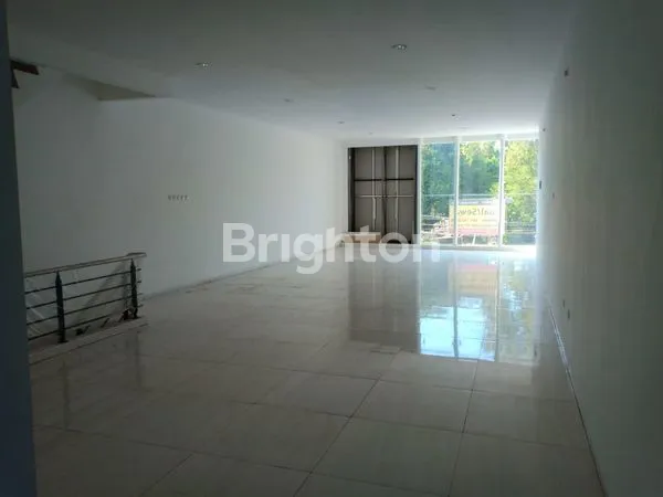 image RUKO 4 LANTAI LOKASI STRATEGIS DI JALAN UTAMA SEMARANG SELATAN (2)