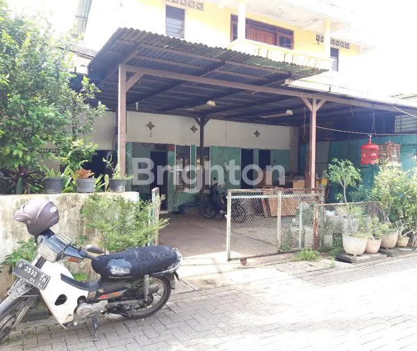 RUMAH 2 LANTAI TENGAH KOTA, DAERAH KRAKATAU, STRATEGIS, 5 MENIT KE JL. DR CIPTO