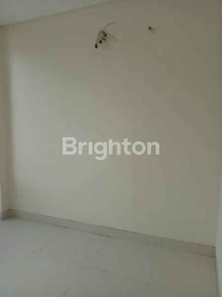 image RUMAH GRESS DI GRAND PAKUWON SURABAYACLUSTER ADELAIDE (6)