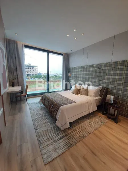 image RUMAH SULTAN DIKAWASAN SUPER ELITE DI LYNDON NAVAPARK BSD CITY TANGERANG (3)