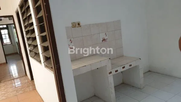 image RUMAH DI TENGAH KOTA (2)