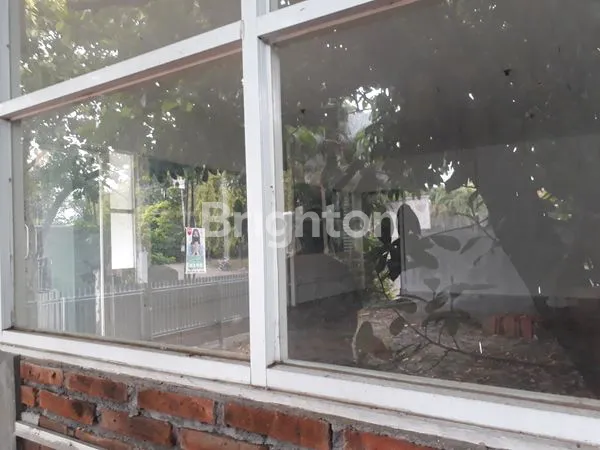 image RUMAH EX  RESTO KULINER , DI TENGAH KOTA .DEKAT  STASIUN PONCOL ( 5 MNT) , 200 M  KE  PARAGON MALL DAN DP MALL , 5 MNT KE TUGU MUDA , LAWANG SEWU , DKT SEKOLAH SD K 3 , 10 MNT KE BANK  BCA DAN BANK MANDIRI JL PEMUDA ..5 MNT KE PASAR JOHAR , SEKITAR HOTEL (2)