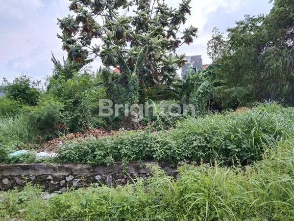 MURAH, KAVLING DEKAT RAYA MERR BISA DI BANGUN 2 RUMAH