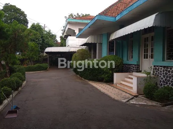 image BANGUNAN KUNO,ANTIK (1)