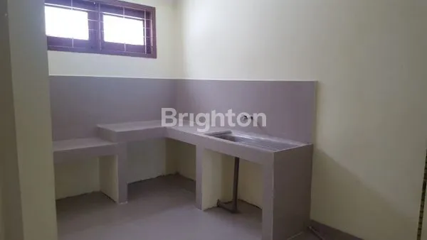 image RUMAH TINGGAL TENGAH KOTA (2)