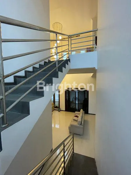 image RUMAH 2 LANTAI DEKAT MACHUNG TIDAR MALANG (2)