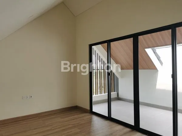 image RUMAH LEONORA SUMMARECON GADING SERPONG DENGAN REAL ATTIC (6)
