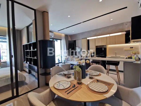 image RUMAH LEONORA SUMMARECON GADING SERPONG TANGERANG WITH REAL ATTIC (2)