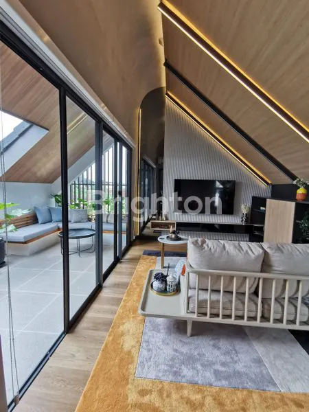 image RUMAH LEONORA SUMMARECON GADING SERPONG TANGERANG WITH REAL ATTIC (7)