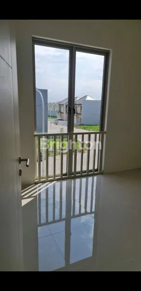 image GREENLAND BARU GRESS SIAP HUNI (7)