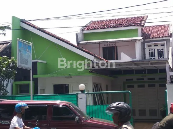 image RUMAH STRATEGIS DI 0 RAYA MENGANTI (2)