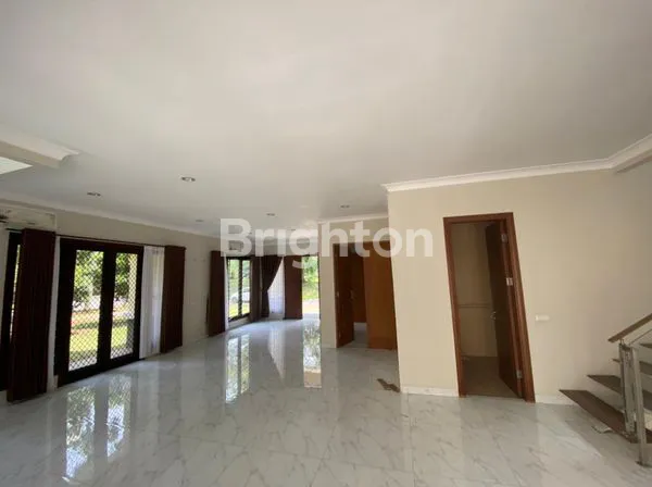 image RUMAH TERAWAT DAN SIAP HUNI TELAGA GOLF BSD (7)