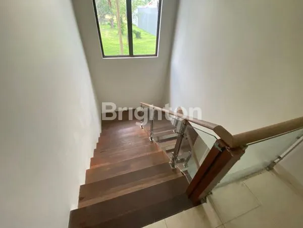 image RUMAH TERAWAT DAN SIAP HUNI TELAGA GOLF BSD (11)