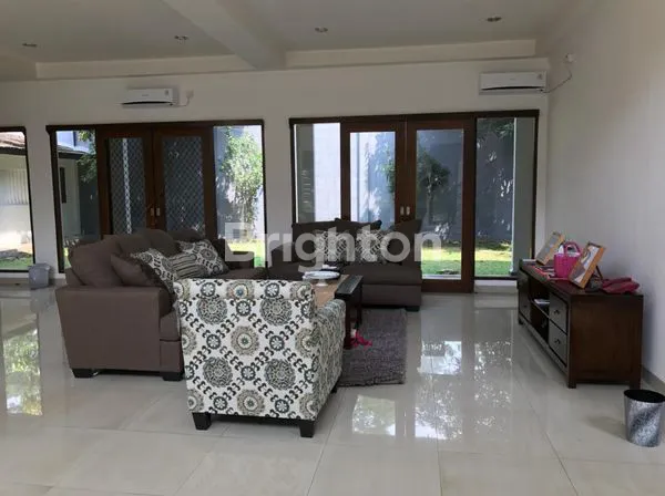 image RUMAH SIAP HUNI TELAGA GOLF BSD (5)