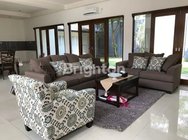 image RUMAH SIAP HUNI TELAGA GOLF BSD (7)