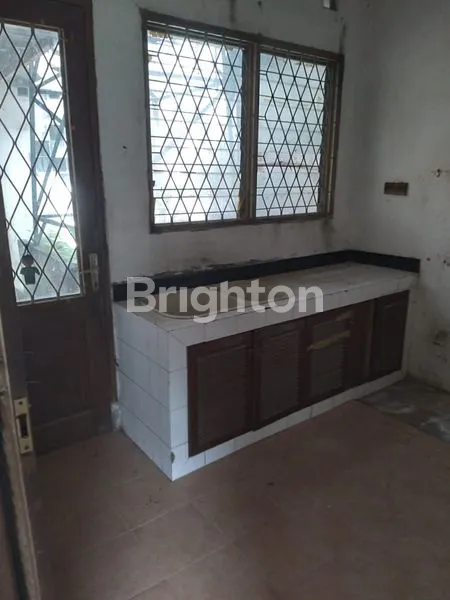 image RUMAH DI HOOK LOKASI STRATEGIS DI TENGAH KOTA BOGOR HARGA PANDEMI (5)