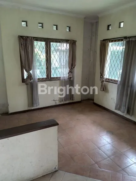 image RUMAH DI HOOK LOKASI STRATEGIS DI TENGAH KOTA BOGOR HARGA PANDEMI (4)